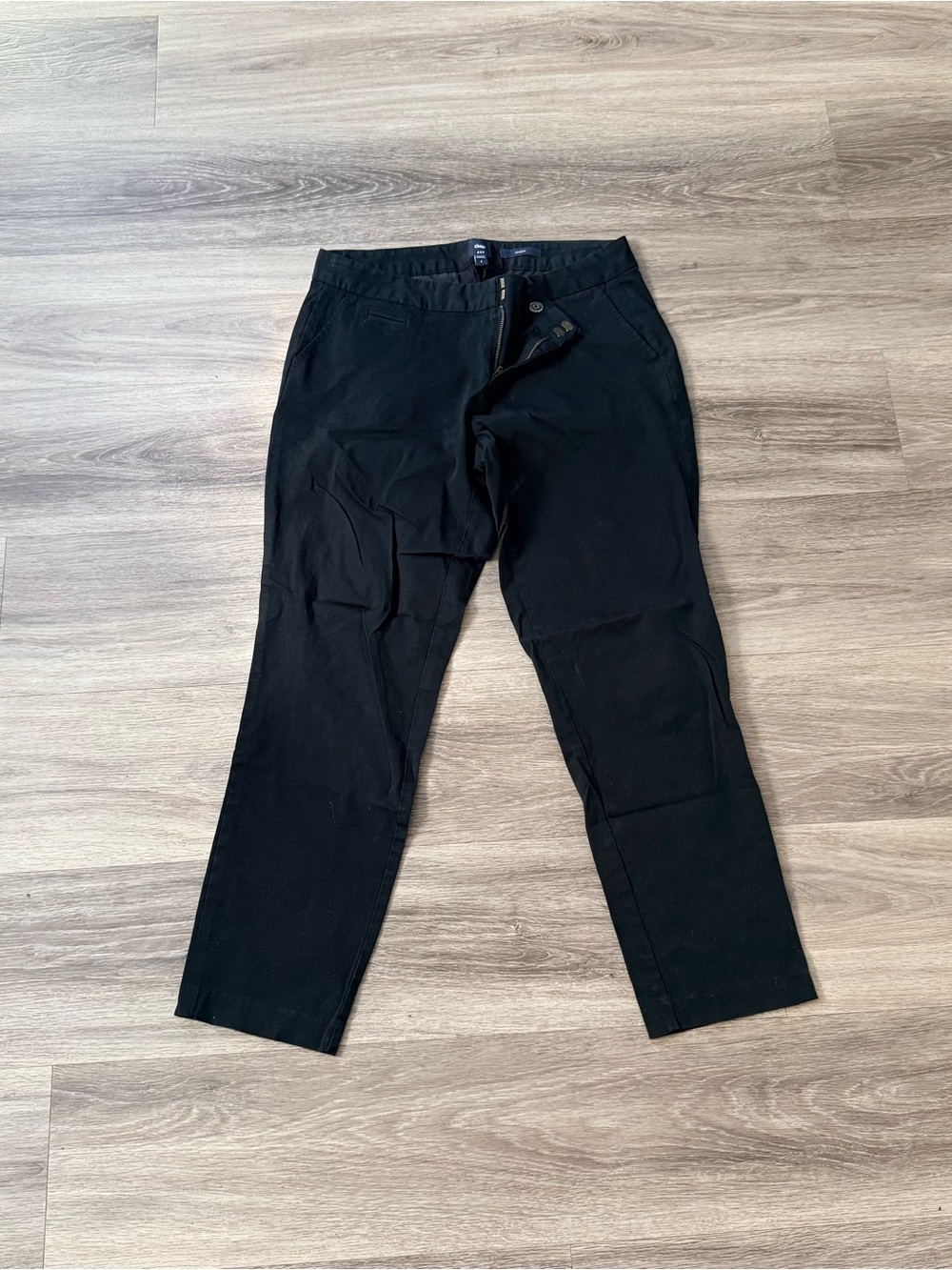 GAP Women’s Black Pants- Slim Straight